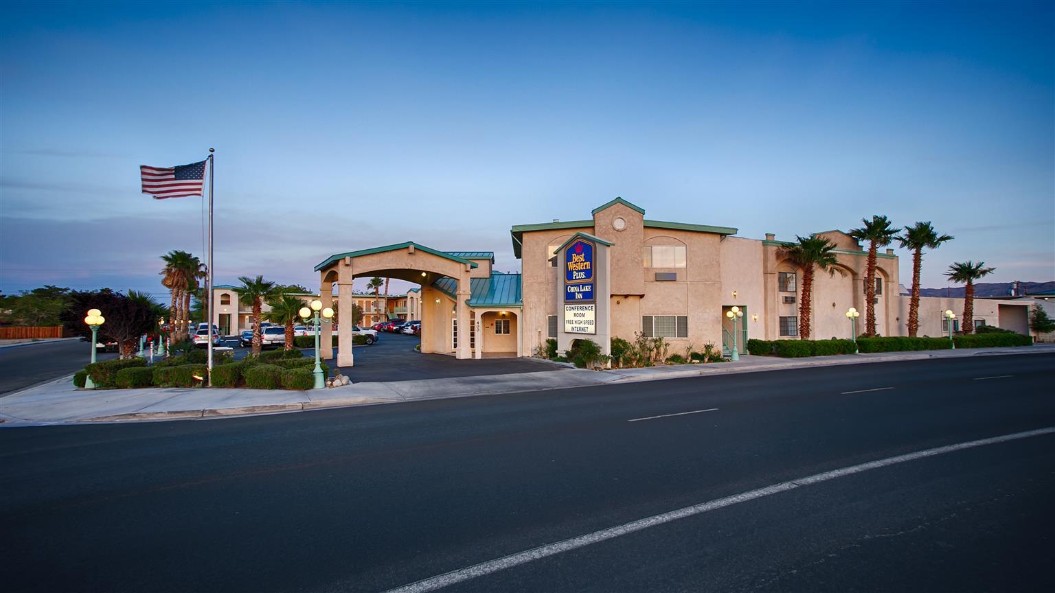 Best Western China Lake Inn Риджкрест Екстериор снимка